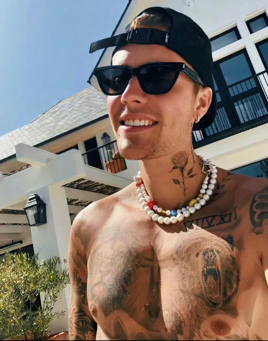 Justin Bieber’s Pearl Necklace Trend: Embracing Y2K Fashion with Style and Affordability