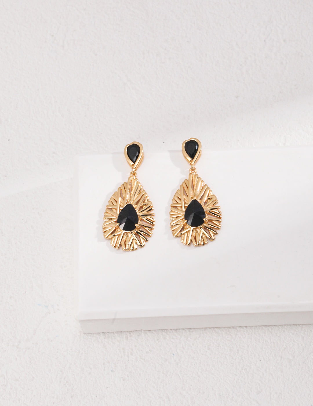 Black Zircon Necklace/Earrings