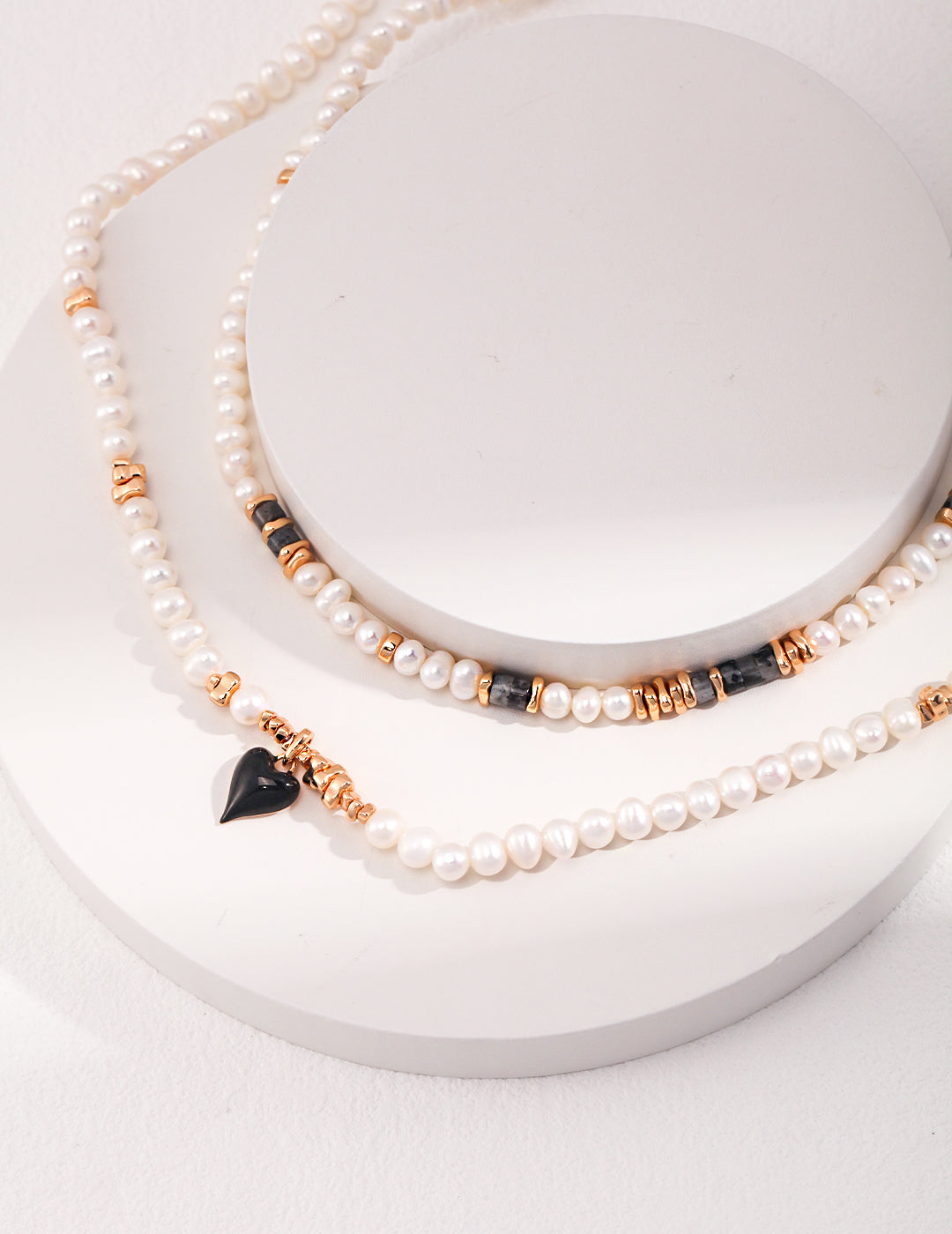 Sparkling Stone Pearl Necklace