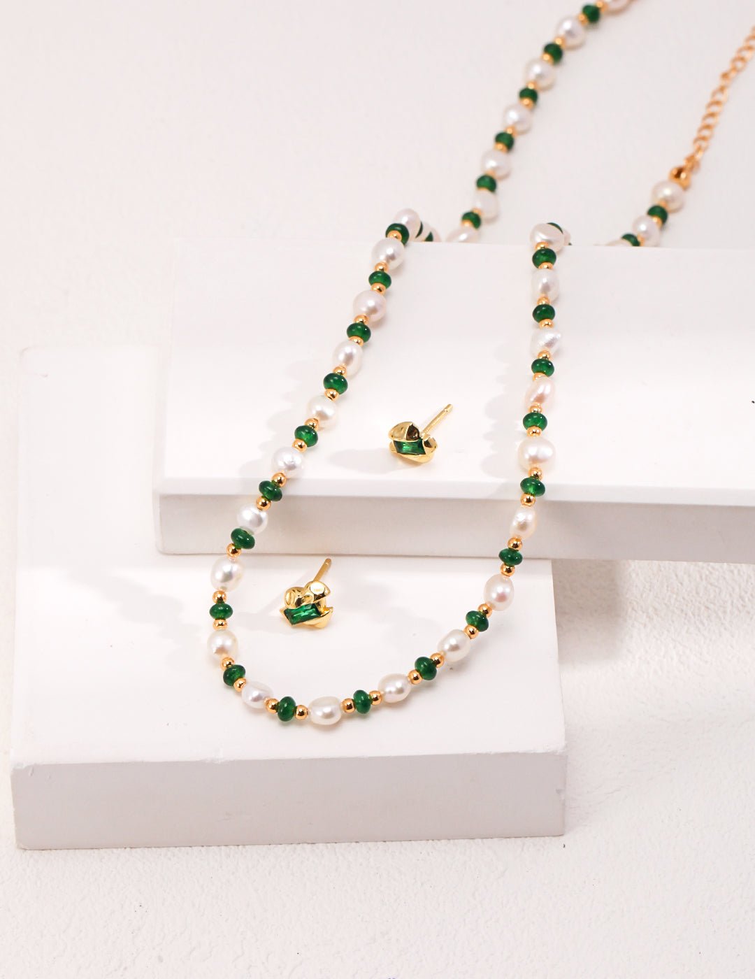 Emerald Parl Necklace - AquaGleam